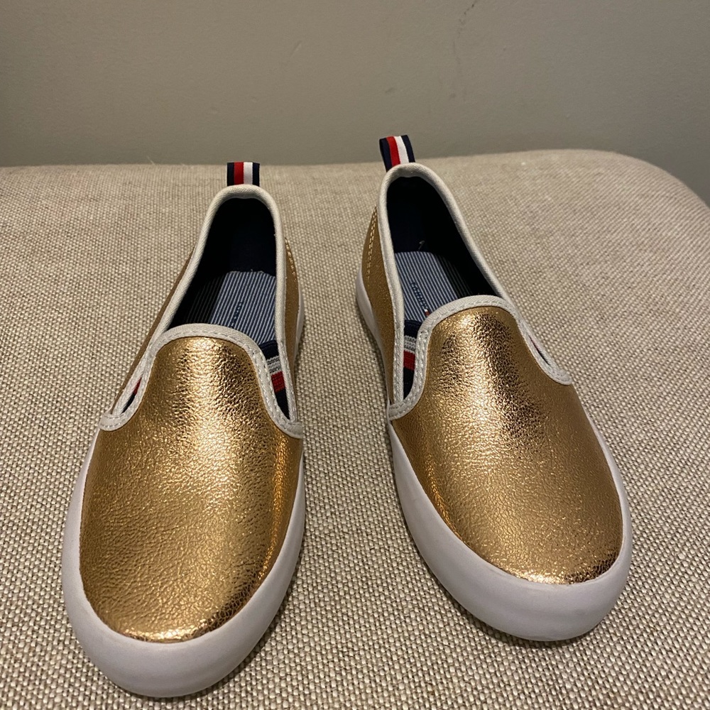 Little Girl’s TH Shoes EUC